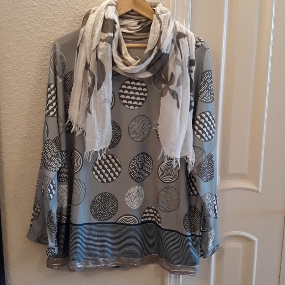 Unique Design Grey Blue Long Sleeve Top - Picture 6 of 7